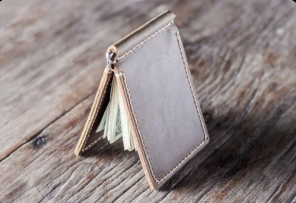 What are the Top 5 Minimalist Wallets for 2022? 