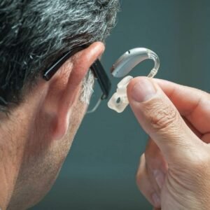 Do Your Hearing Aids Have Bluetooth Connectivity? 5 Things You’re Missing Out on if Not