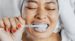 6 Mistakes You’re Making When Brushing Your Teeth – And Exactly How Long Should We Be Brushing For?