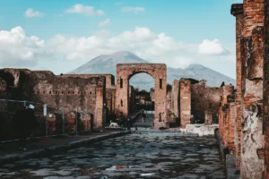 Explore 10 Best Things to Do in Pompeii 