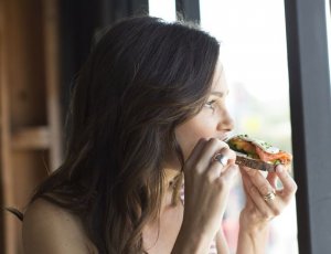 6 Rejuvenating Ways To Spend Your Lunch Break