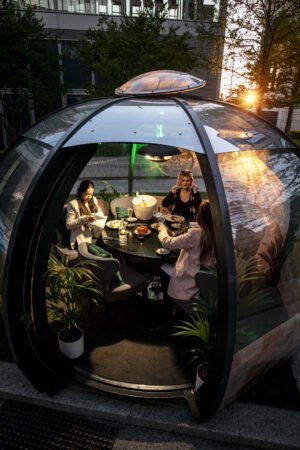 Himalayan Salt Dining Pods at M Canary Wharf – A First for London