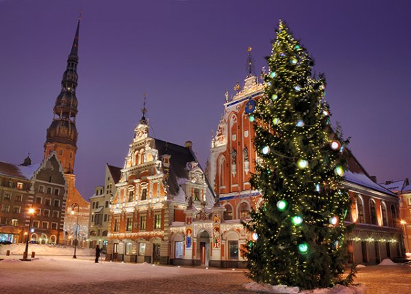 Our Guide to the Best Christmas Trips to Book Now!