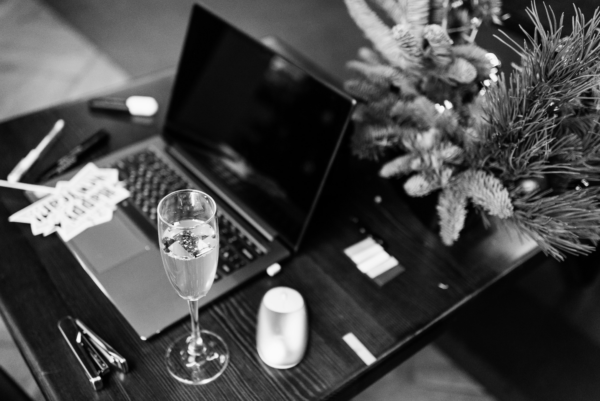 Festive Faux Pas: A Career Coach’s Etiquette Guide to the Work Christmas Party