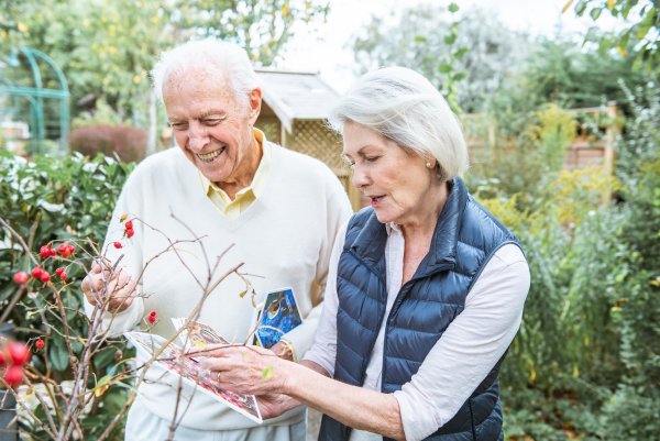 Benefits of the Outdoors When Living with Dementia