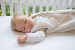 Heatwave: Expert Shares 6 Tips to Get Your Baby to Sleep in the Heat