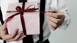 5 Underrated Examples of Presents a Woman Can Consider Hiving her Husband or Boyfriend 