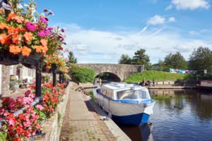 Five Reasons to Consider a Canal Holiday