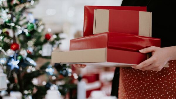 One in 10 Brits Will Be Paying Off Their Christmas Bills until June 2025