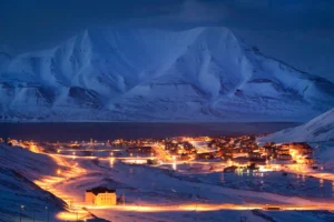 Glaciers, Fjords, and Wildlife: Svalbard’s Extraordinary Ecosystems