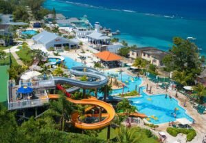 What are the Best Caribbean Islands for Families to Visit?