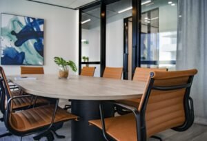 What You Need to Know About Hiring Commercial Office Cleaning Services