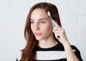 Hair Expert Warns Against Viral Toothbrush Hair Washing Hack for Greasy Roots