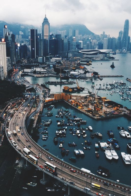 HONG KONG: A SHOPPER’S PARADISE