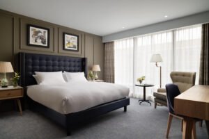 5-Star Hotel Experts Reveal How to Embrace the ‘Hometel’ Interior Trend