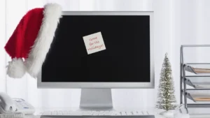 How to Write the Perfect Festive Out-of-Office Email This Christmas