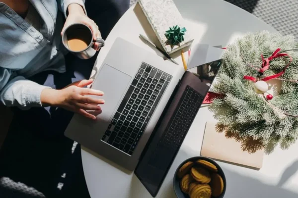 Job Hunting Over the Holidays is a Thing — Here’s What to Know