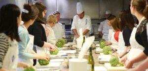 5 Reasons You Should Sign Up For a Cooking Class