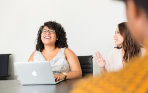 The Green Flags of a Healthy Workplace