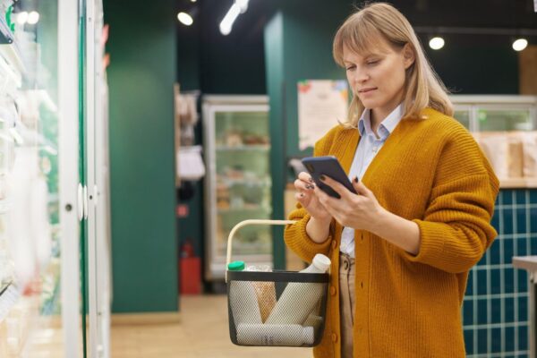 The Role of Autonomous Checkout in Modernizing Transit Retail