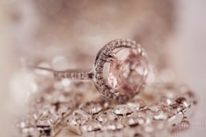 Pros and Cons of Cremation Jewellery