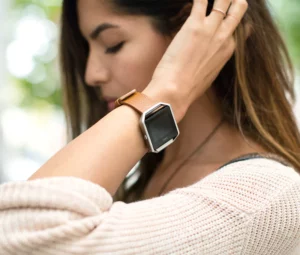 How to Make Your Fitness Watch Look Great with Every Outfit this Spring