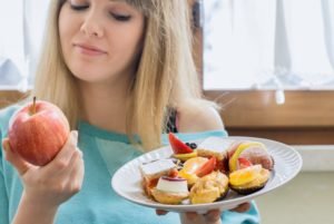 10 Bad Habits to Banish to Help Shift that Stubborn Belly Fat