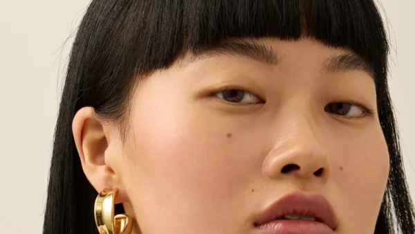 Earrings for Women: The Best Pairs for Every Face Shape