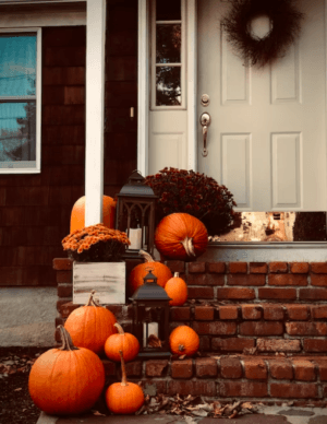 8 Easy Porch Decoration Ideas to Welcome Autumn