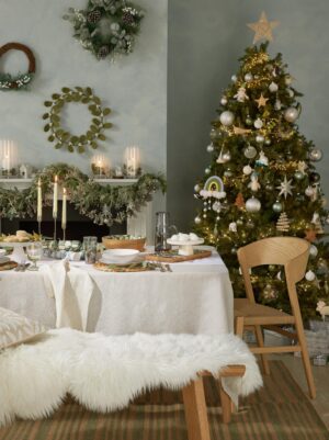 The Top Christmas Decor Themes for 2023 – According to Interior Experts…