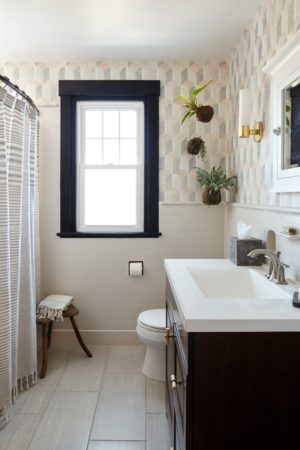 9 Tips and Tricks That Will Make Your Bathroom Remodeling a Breeze