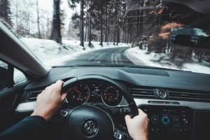 Learning to Drive in 2022: Useful Benefits & Driving Tips