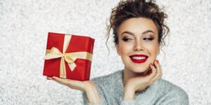 Best Types of Christmas Gifts for Her This Year