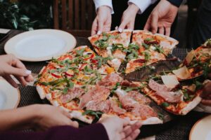 The Best Tips for Hosting the Ultimate Backyard Pizza Party