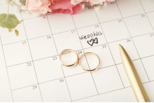 5 Tips on Starting a Checklist for The Engaged Couple Leading up to the Wedding