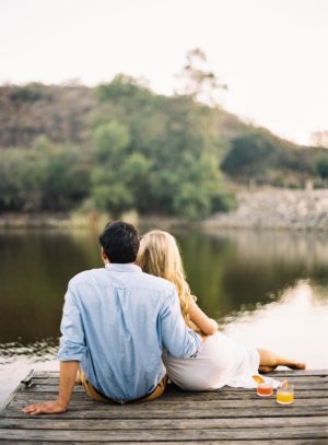 12 Signs Your Holiday Romance will Outlast the Summer