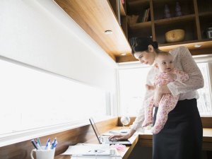 Starting a Business as a Stay-at-Home Mum (and 7 Ideas to Get You Started)