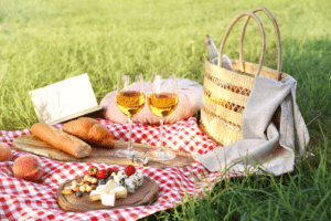 6 of the Best Picnic Food & Drink Pairings