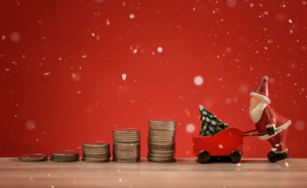 Holiday Spending Woes: Expert Shares Tips for Budgeting This Christmas Season