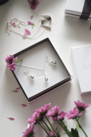 Look This Way For Pretty Summer Wedding Jewellery