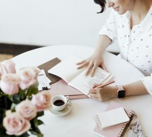 5 Ways List-Making Can Help You Take Control Of Your Anxiety